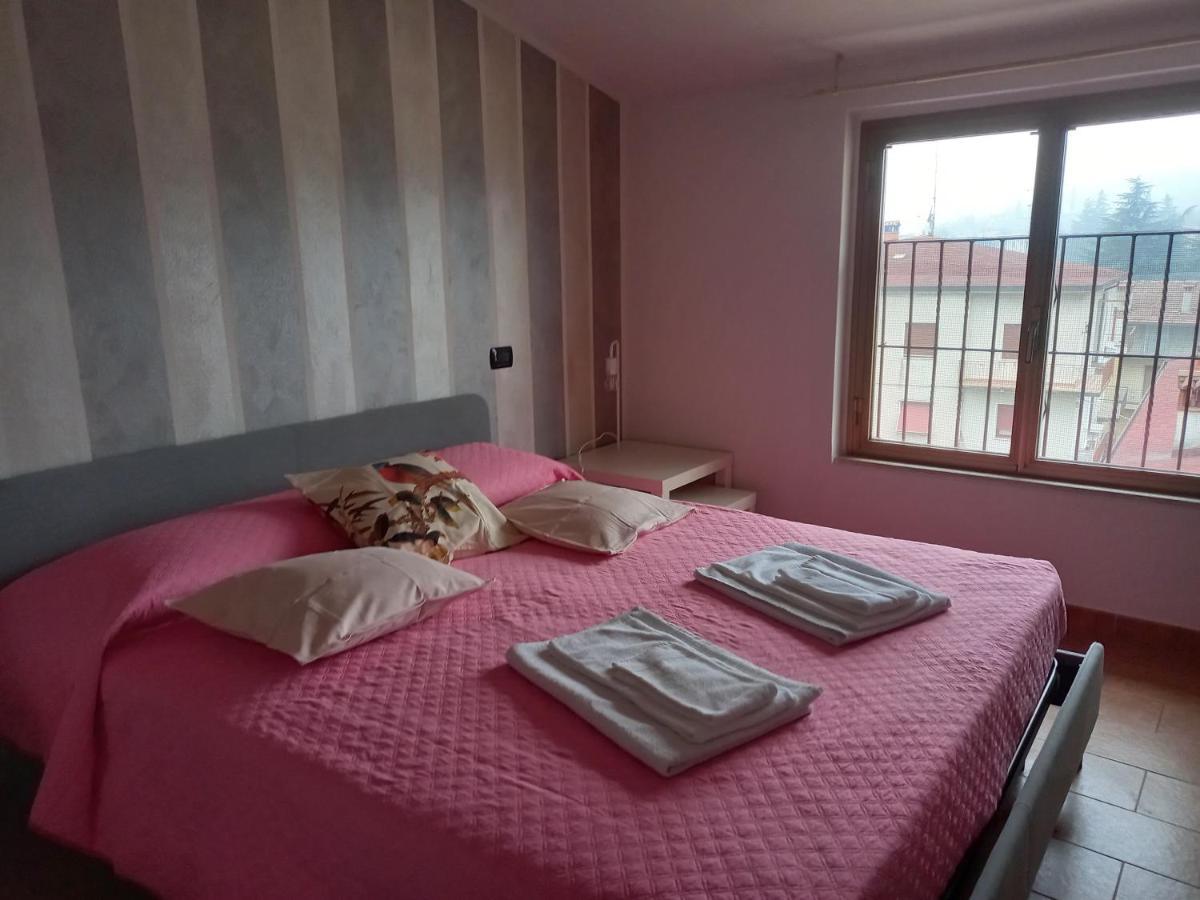 Ferienwohnung Dino Il Mansardino Ome Exterior foto